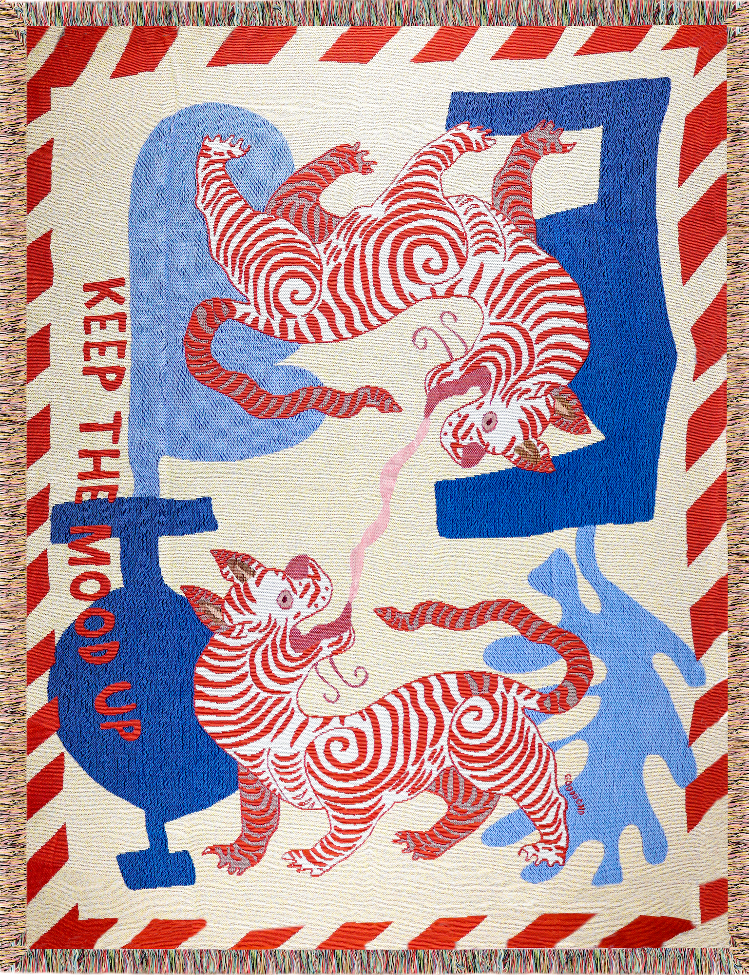 Woven-throw-goodbond-keep-the-mood-up-cuemars