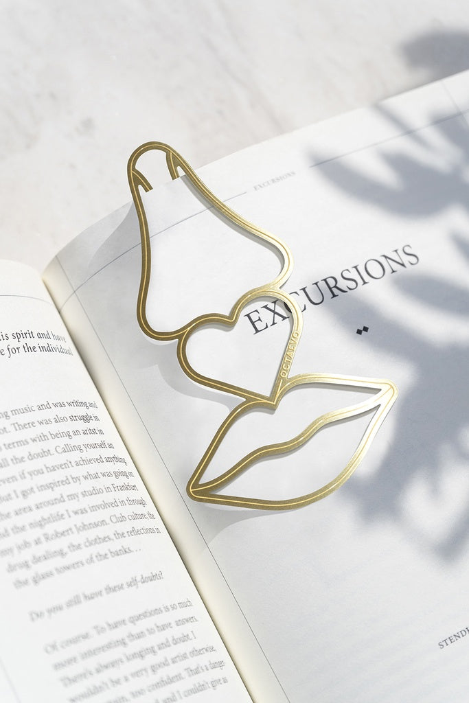 Beso Metal Bookmark