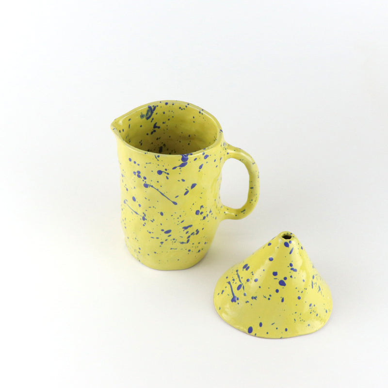 Ceramic coffee drip in yellow and blue speckles, designed in collaboration with Cuemars. Handmade in Warsaw by Siup Studio.