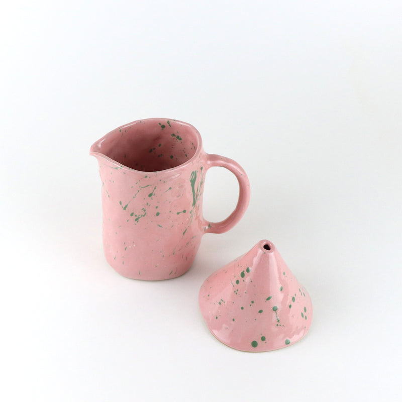 Ceramic Coffee drip pink and green handmade by Soup Ceramics, designed in collaboration with Cuemars. 