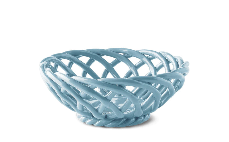 Braided ceramic fruit basket in light blue by Spanish brand Octaevo, available at www.cuemars.com