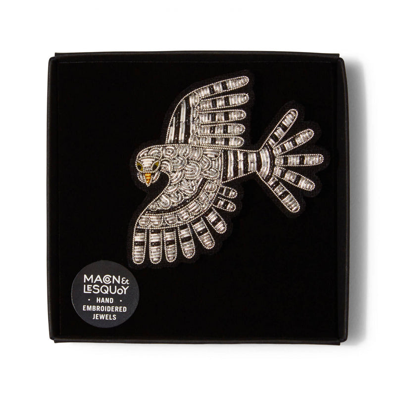 Falcon brooch macon et lesquoy cuemars