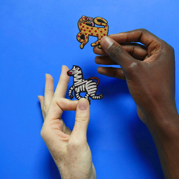 zebra-brooch-macon et lesquoy cuemars