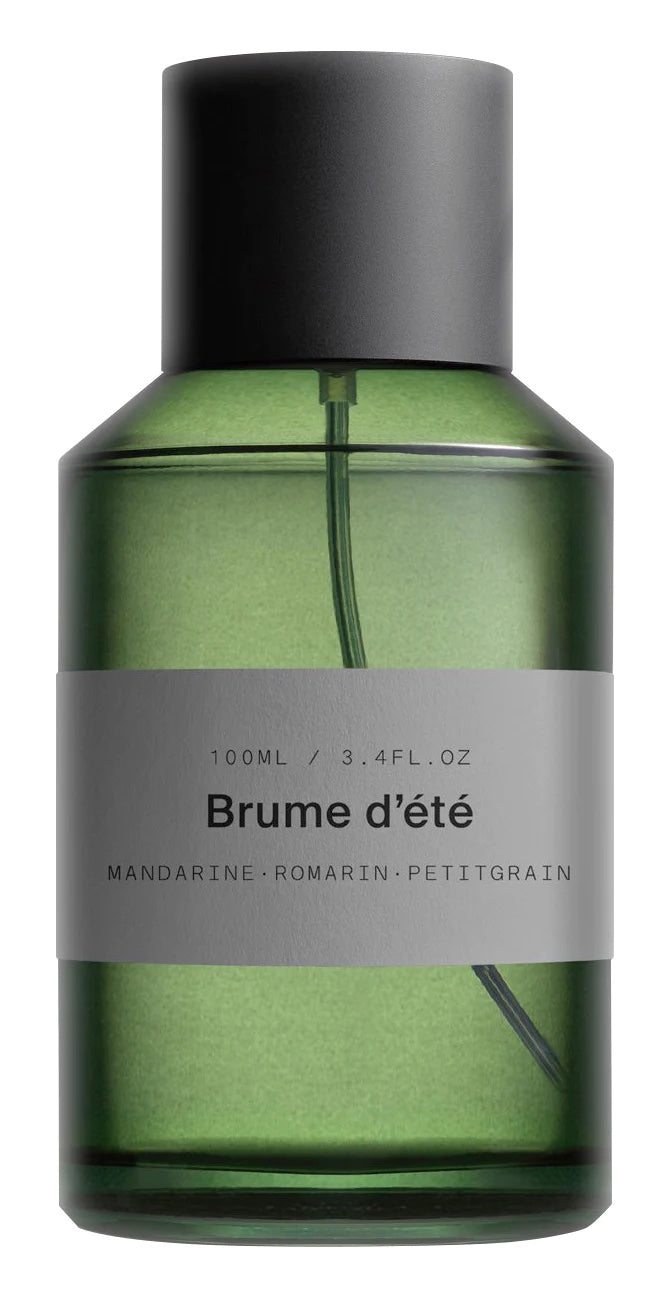 Bottle of vegan pillow mist Brume d'ete by French company MarieJeanne, available at www.cuemars.com