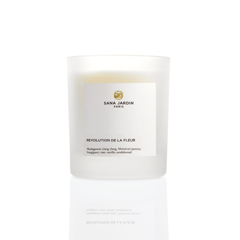 Luxurious vegan candle in white frosted glass by Sana Jardin Paris, Revolution de la Fleur, available at www.cuemars.com