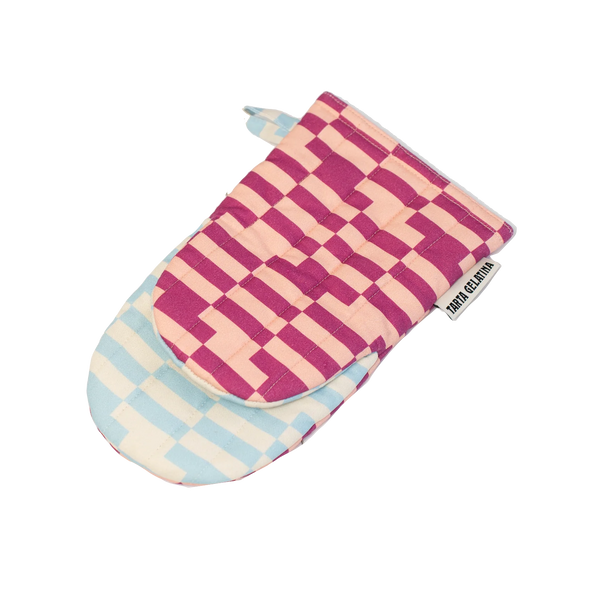 Quilted organic cotton oven mitt in food-print design with hanging loop