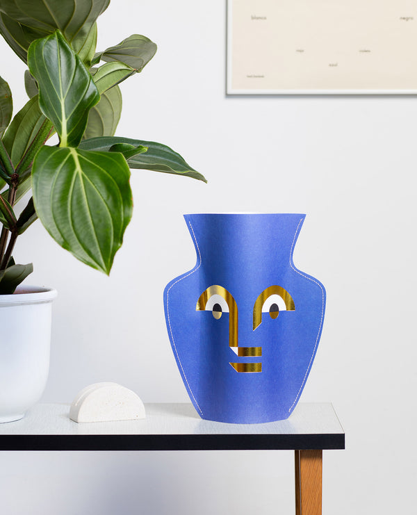 paper-vase-apollo-octaevo-ceramic-london-cuemars