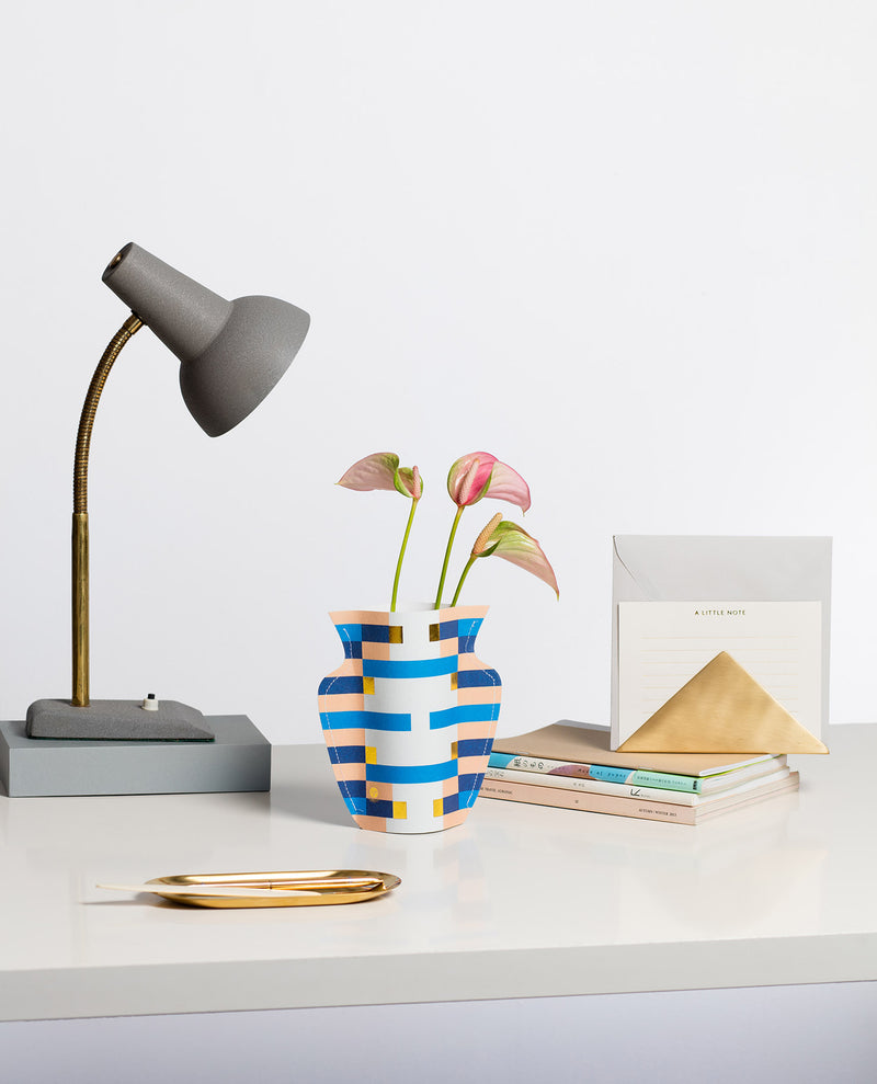 mini-paper-vase-octaevo-stockist-london-cuemars