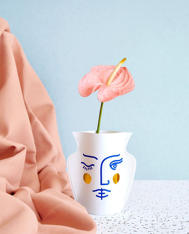 Picture of a handmade waterproof mini paper vase by Barcelona based design studio Octaevo