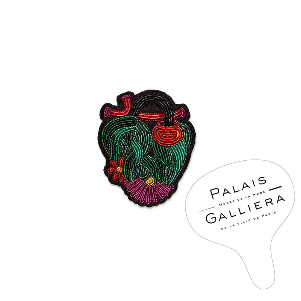 maconetlesquoy-plant-heart-handmade-brooch-cuemars