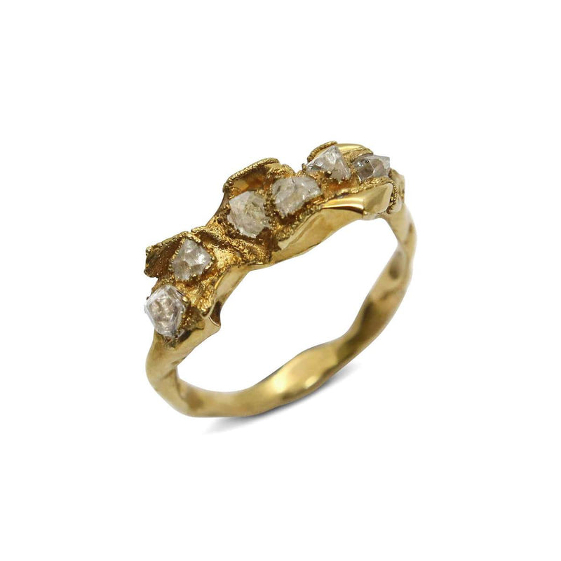 niza-huang-Crush-elegant-ring-gold-cuemars