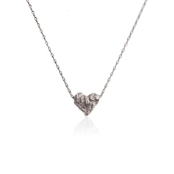 silver heart necklace by Niza Huang