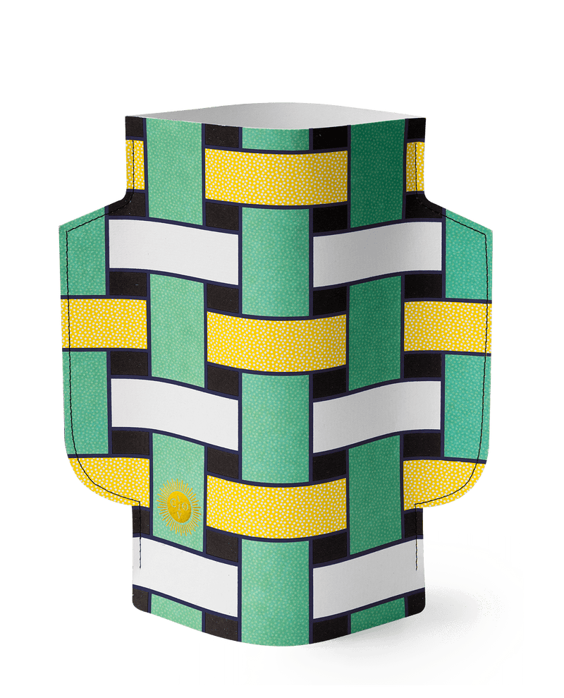 Product Picture of a handmade waterproof paper vase by Barcelona based design studio Octaevo
